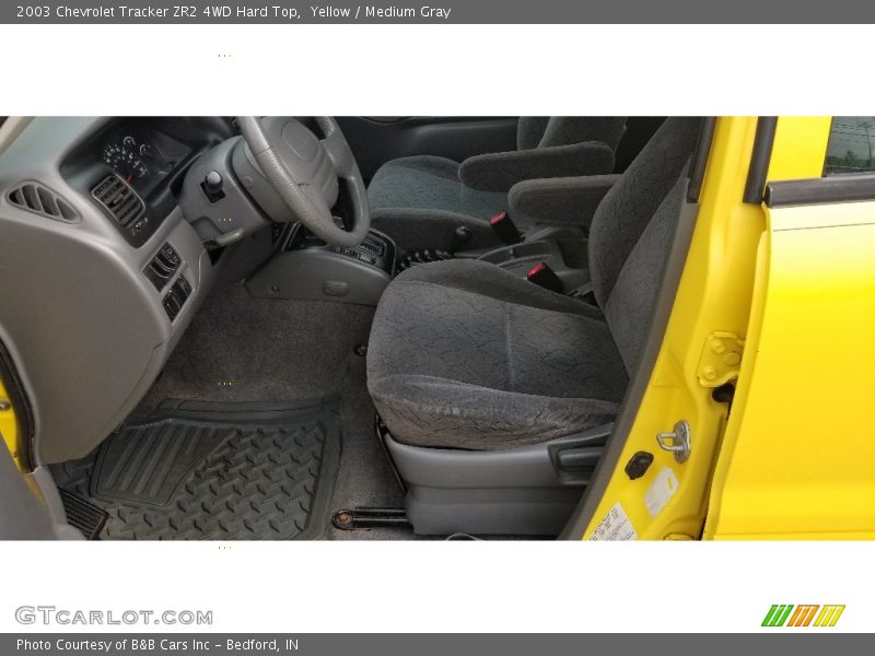 Yellow / Medium Gray 2003 Chevrolet Tracker ZR2 4WD Hard Top