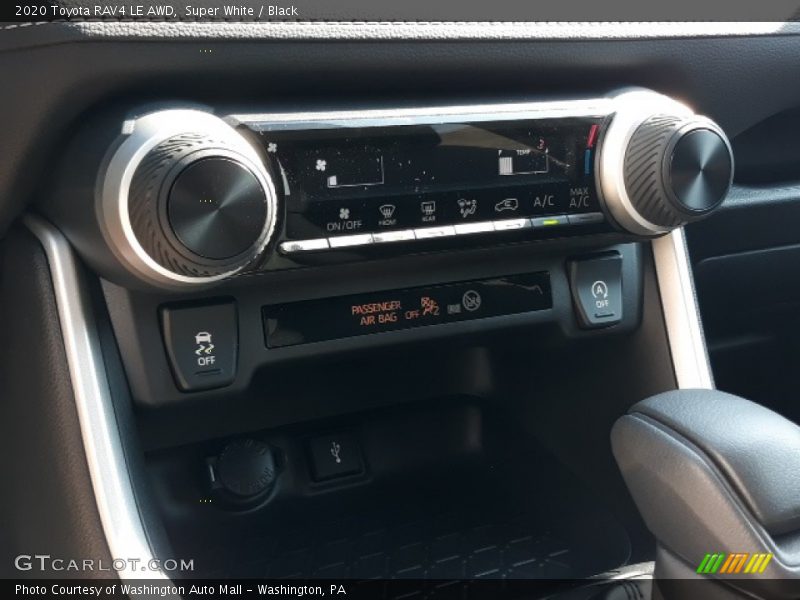 Super White / Black 2020 Toyota RAV4 LE AWD