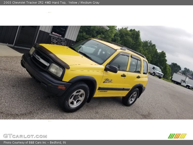 Yellow / Medium Gray 2003 Chevrolet Tracker ZR2 4WD Hard Top