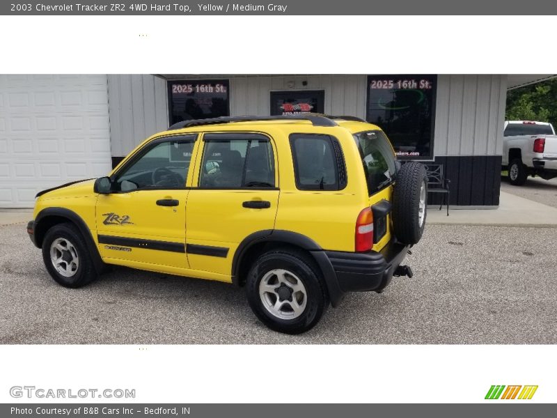 Yellow / Medium Gray 2003 Chevrolet Tracker ZR2 4WD Hard Top