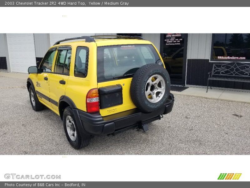 Yellow / Medium Gray 2003 Chevrolet Tracker ZR2 4WD Hard Top