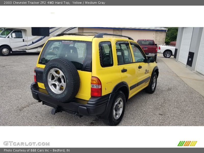 Yellow / Medium Gray 2003 Chevrolet Tracker ZR2 4WD Hard Top