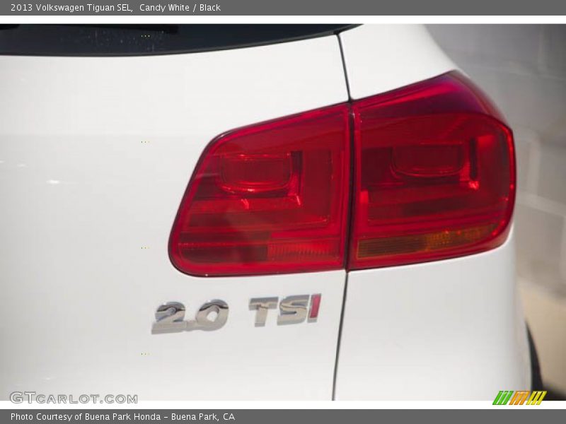 Candy White / Black 2013 Volkswagen Tiguan SEL