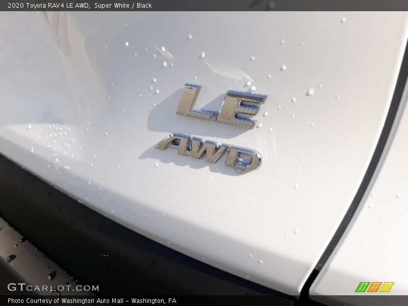 Super White / Black 2020 Toyota RAV4 LE AWD