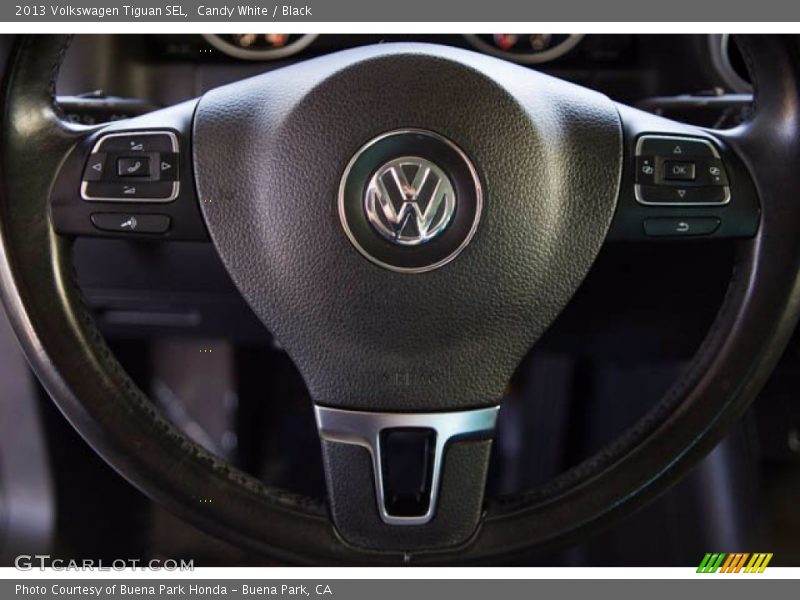 Candy White / Black 2013 Volkswagen Tiguan SEL