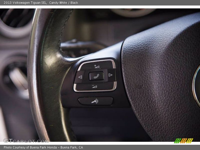 Candy White / Black 2013 Volkswagen Tiguan SEL