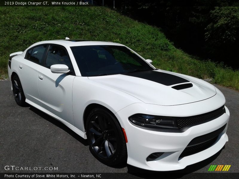Front 3/4 View of 2019 Charger GT