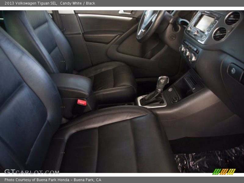 Candy White / Black 2013 Volkswagen Tiguan SEL