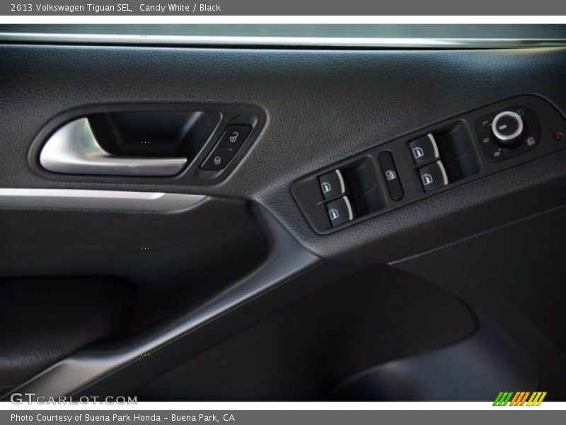 Candy White / Black 2013 Volkswagen Tiguan SEL