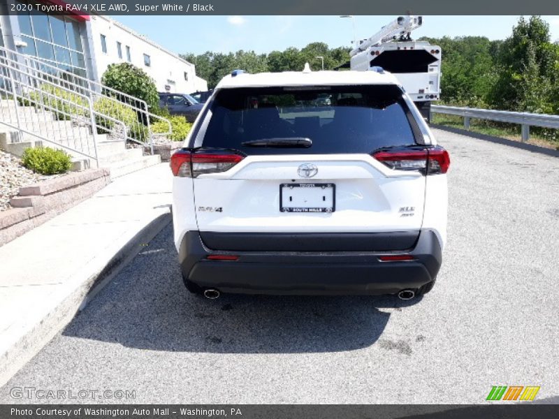 Super White / Black 2020 Toyota RAV4 XLE AWD