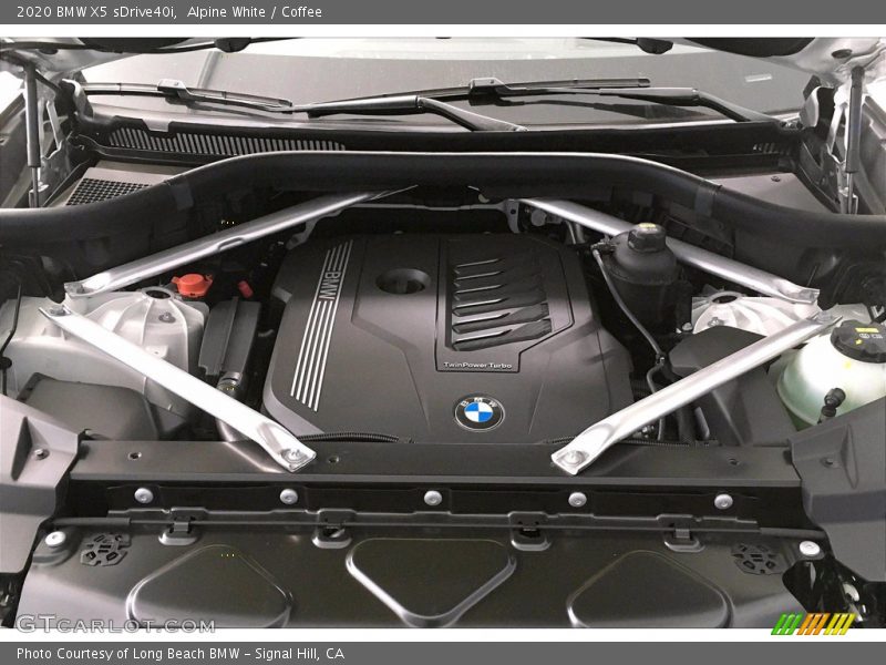 Alpine White / Coffee 2020 BMW X5 sDrive40i