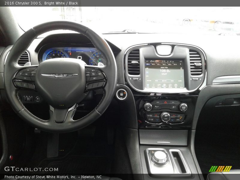 Bright White / Black 2016 Chrysler 300 S