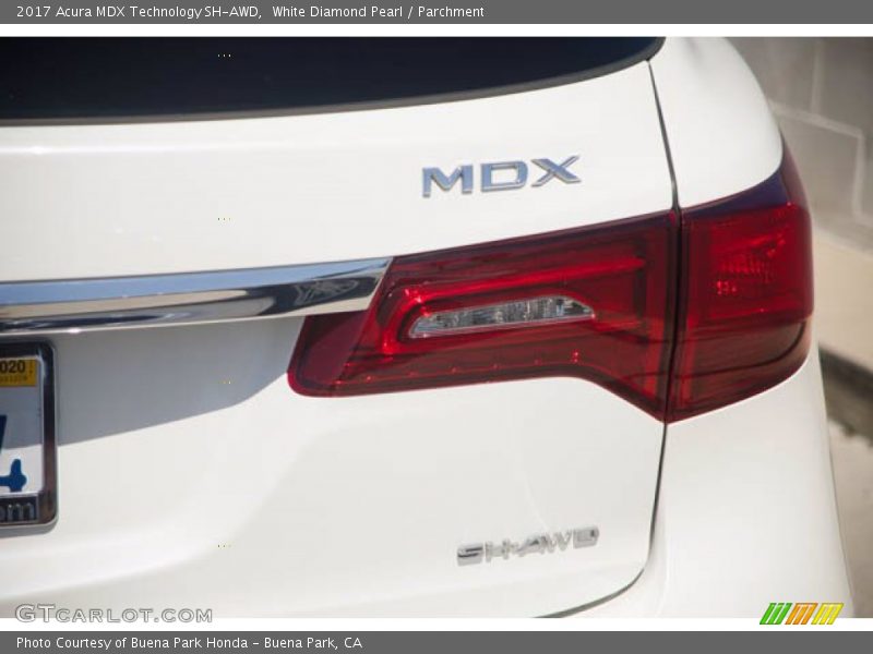 White Diamond Pearl / Parchment 2017 Acura MDX Technology SH-AWD