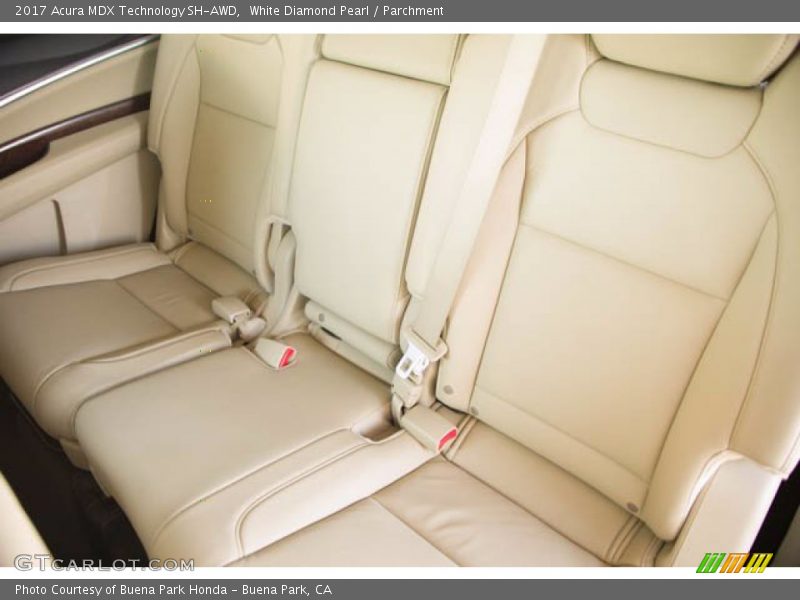 White Diamond Pearl / Parchment 2017 Acura MDX Technology SH-AWD