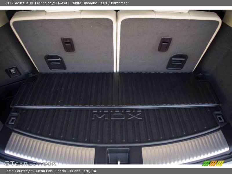 White Diamond Pearl / Parchment 2017 Acura MDX Technology SH-AWD