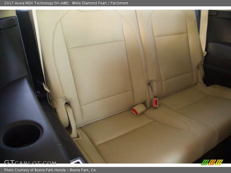 White Diamond Pearl / Parchment 2017 Acura MDX Technology SH-AWD