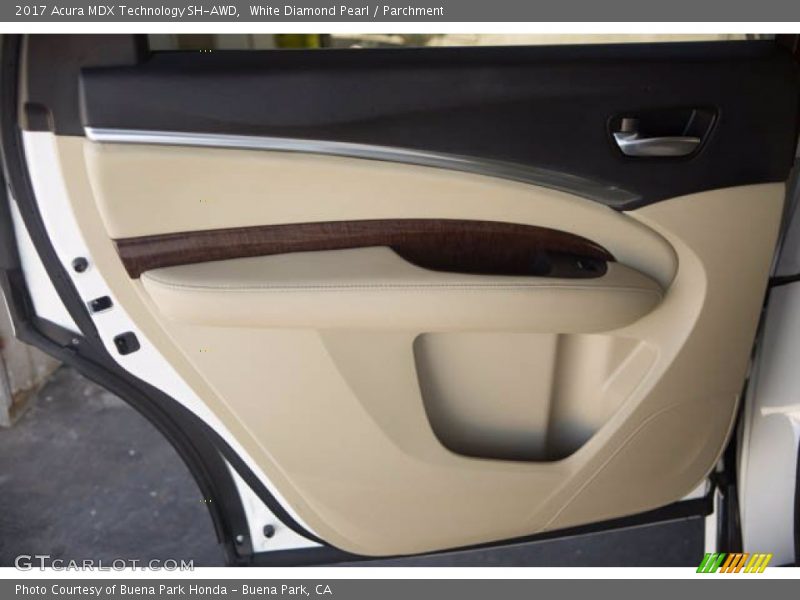 White Diamond Pearl / Parchment 2017 Acura MDX Technology SH-AWD