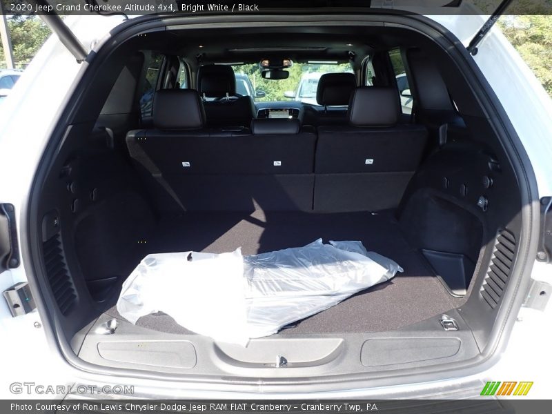 Bright White / Black 2020 Jeep Grand Cherokee Altitude 4x4