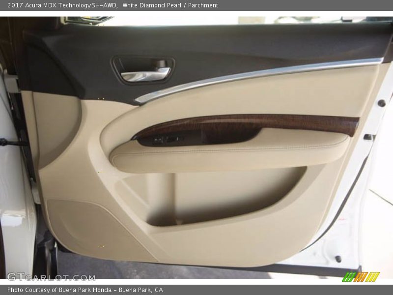 White Diamond Pearl / Parchment 2017 Acura MDX Technology SH-AWD