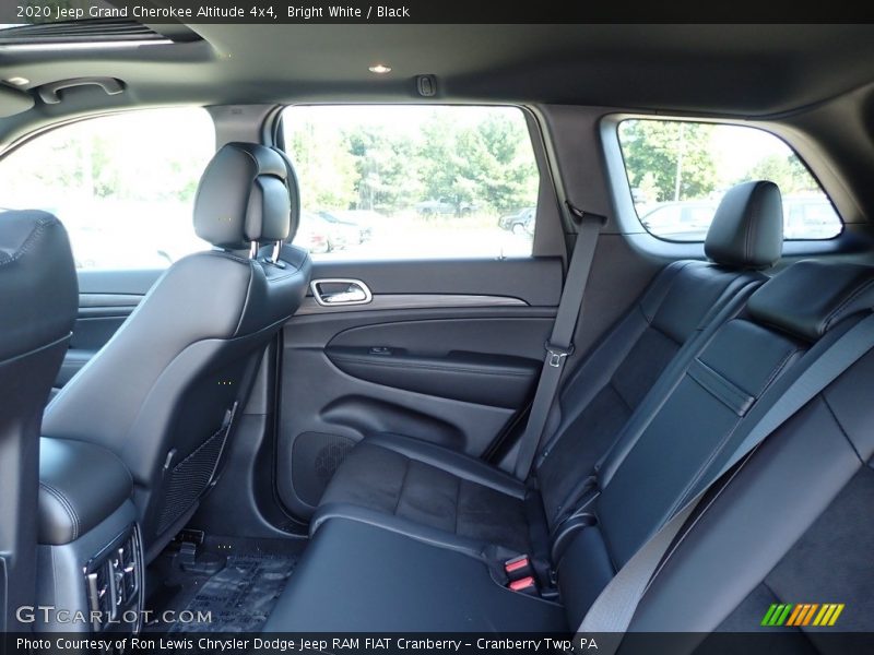 Bright White / Black 2020 Jeep Grand Cherokee Altitude 4x4