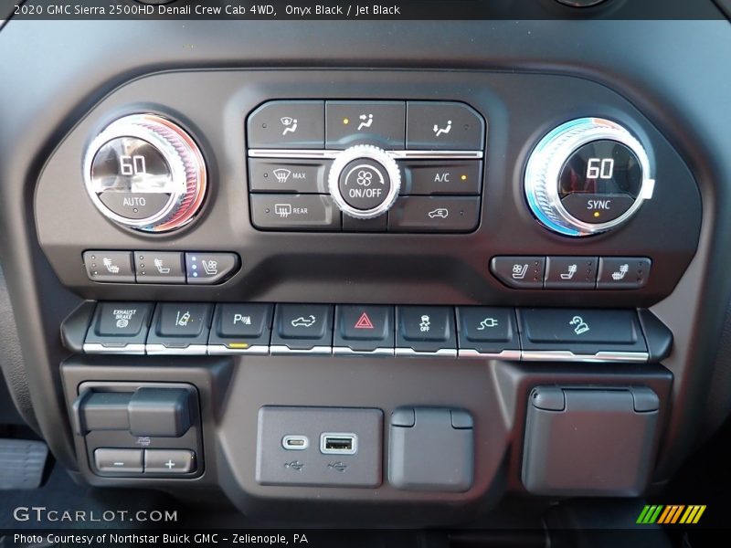 Onyx Black / Jet Black 2020 GMC Sierra 2500HD Denali Crew Cab 4WD