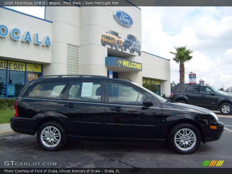 Pitch Black / Dark Flint/Light Flint 2005 Ford Focus ZXW SES Wagon