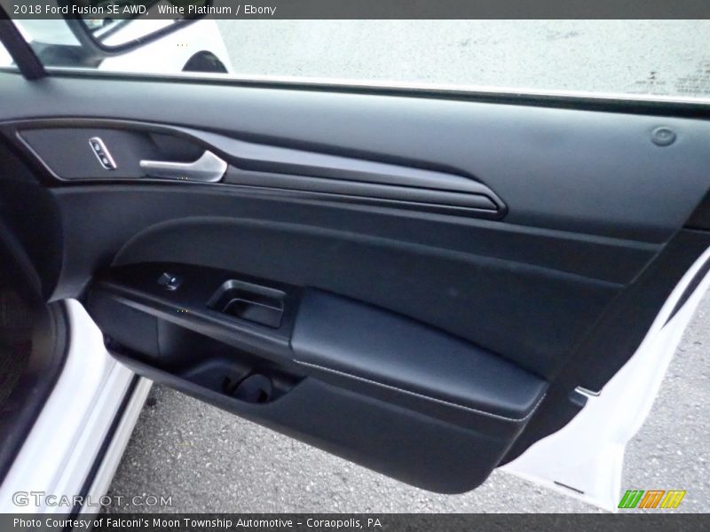 Door Panel of 2018 Fusion SE AWD