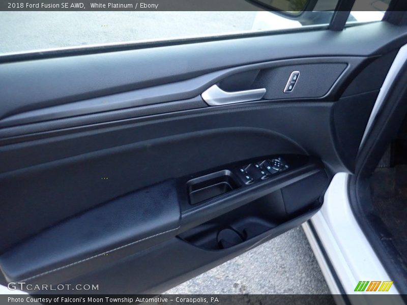 Door Panel of 2018 Fusion SE AWD