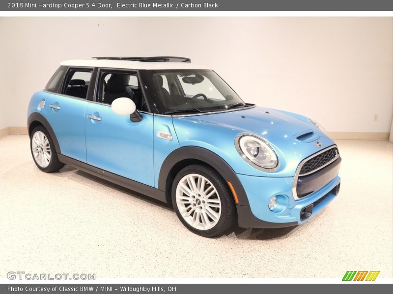 Front 3/4 View of 2018 Hardtop Cooper S 4 Door