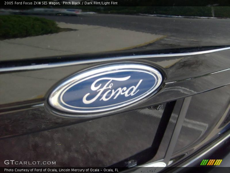 Pitch Black / Dark Flint/Light Flint 2005 Ford Focus ZXW SES Wagon