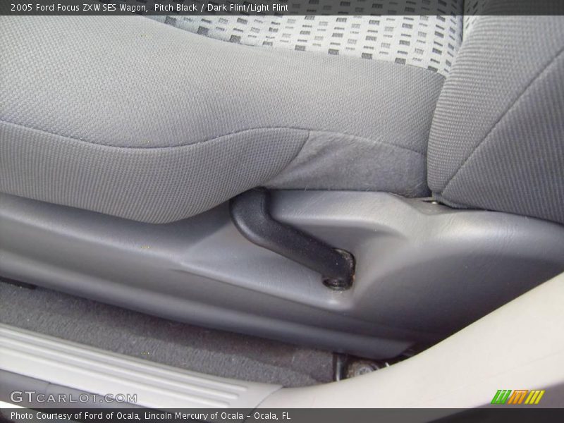Pitch Black / Dark Flint/Light Flint 2005 Ford Focus ZXW SES Wagon