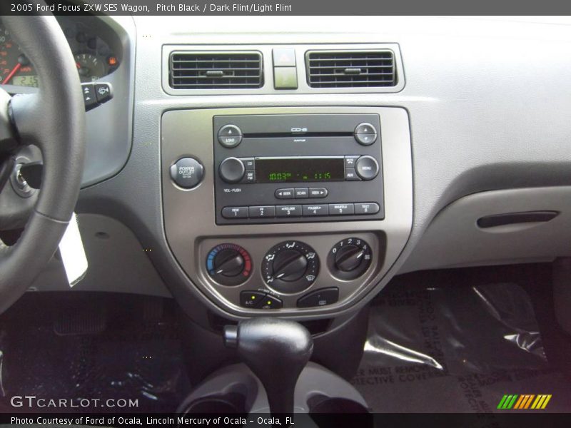 Pitch Black / Dark Flint/Light Flint 2005 Ford Focus ZXW SES Wagon