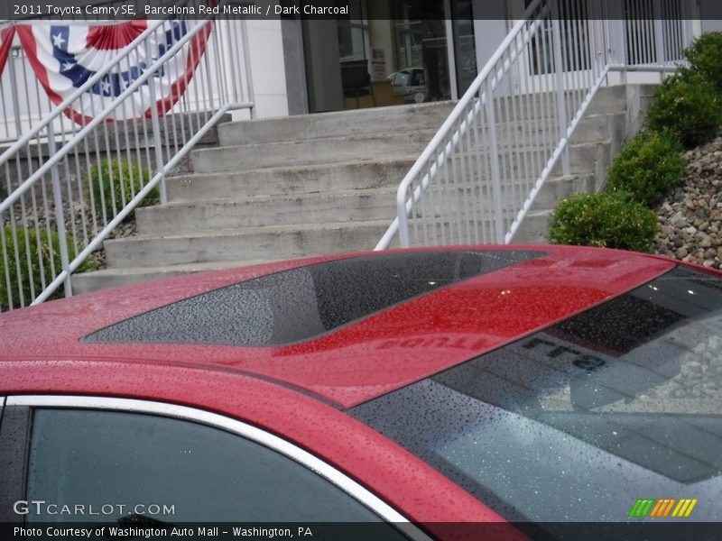 Barcelona Red Metallic / Dark Charcoal 2011 Toyota Camry SE