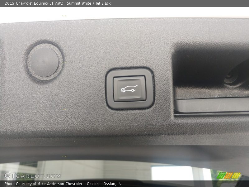 Summit White / Jet Black 2019 Chevrolet Equinox LT AWD