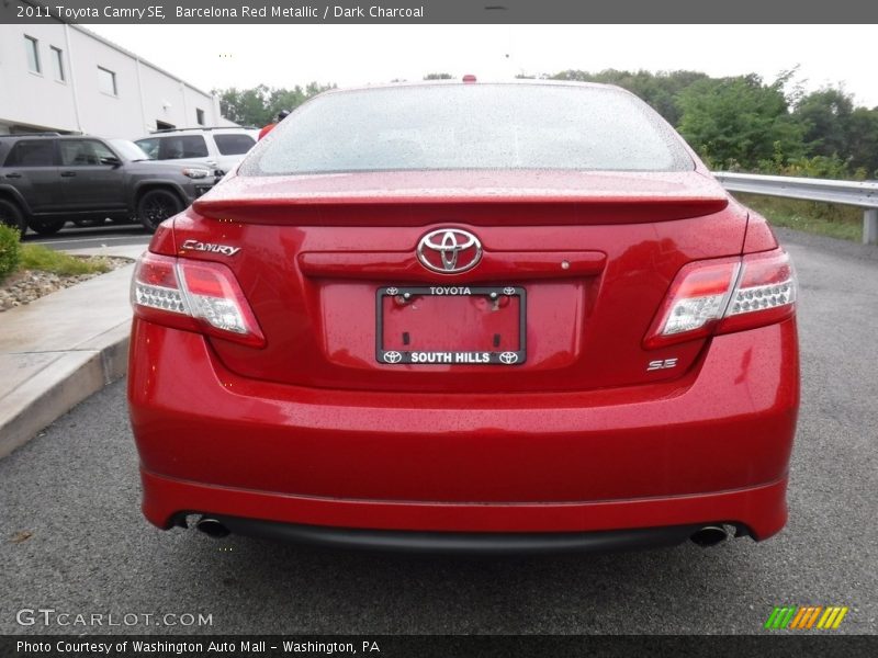 Barcelona Red Metallic / Dark Charcoal 2011 Toyota Camry SE