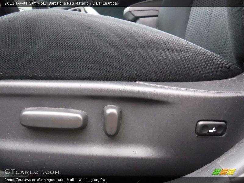 Barcelona Red Metallic / Dark Charcoal 2011 Toyota Camry SE