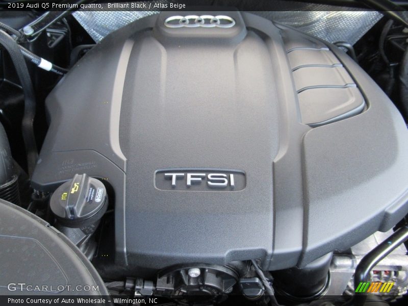 Brilliant Black / Atlas Beige 2019 Audi Q5 Premium quattro