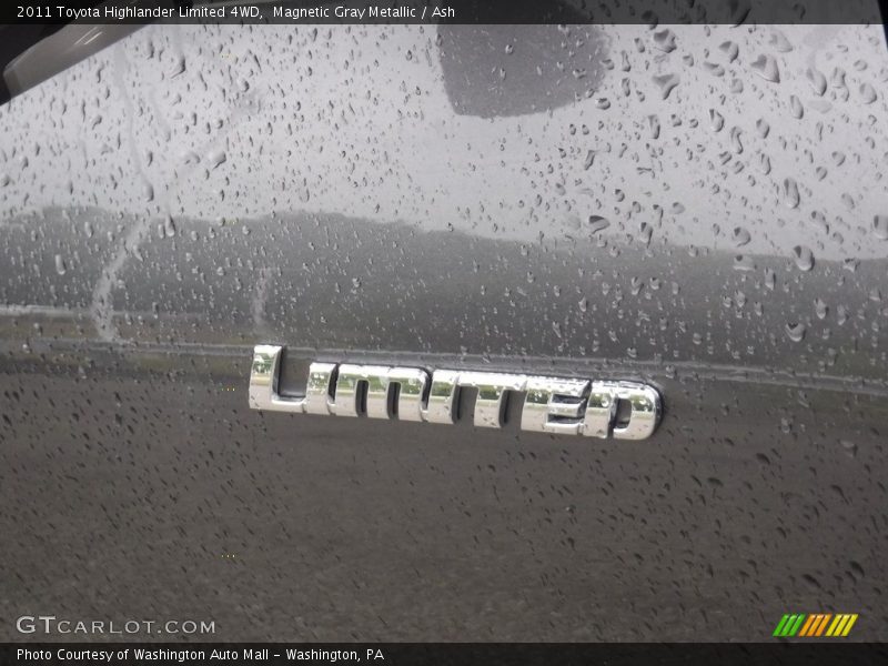 Magnetic Gray Metallic / Ash 2011 Toyota Highlander Limited 4WD