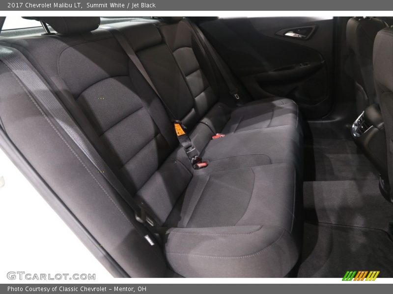 Summit White / Jet Black 2017 Chevrolet Malibu LT