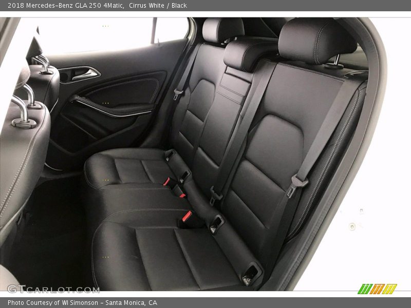 Cirrus White / Black 2018 Mercedes-Benz GLA 250 4Matic