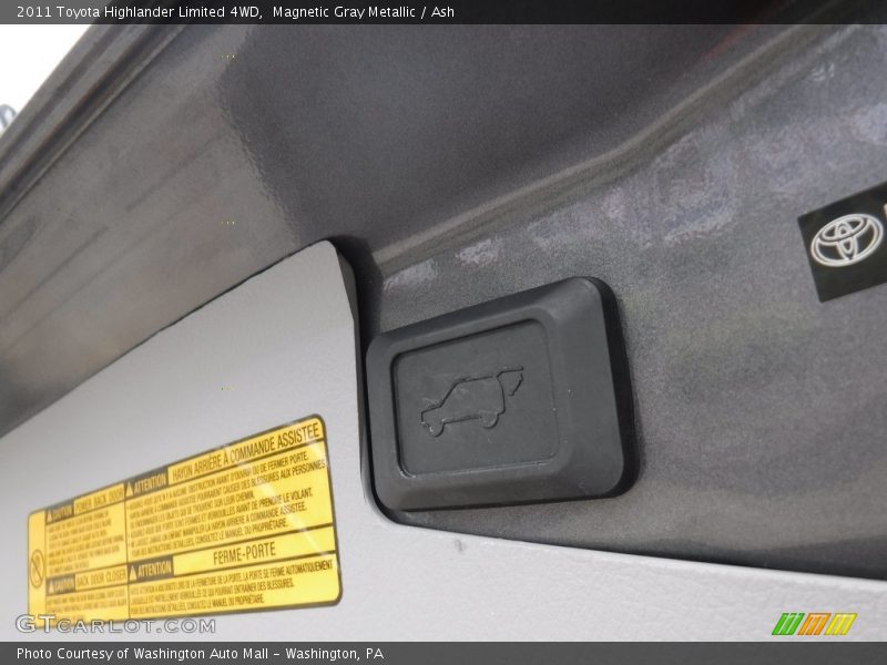 Magnetic Gray Metallic / Ash 2011 Toyota Highlander Limited 4WD