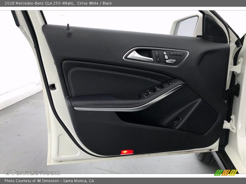 Cirrus White / Black 2018 Mercedes-Benz GLA 250 4Matic