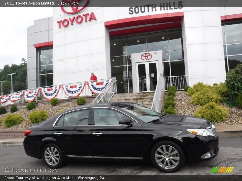 Black / Ivory 2011 Toyota Avalon Limited