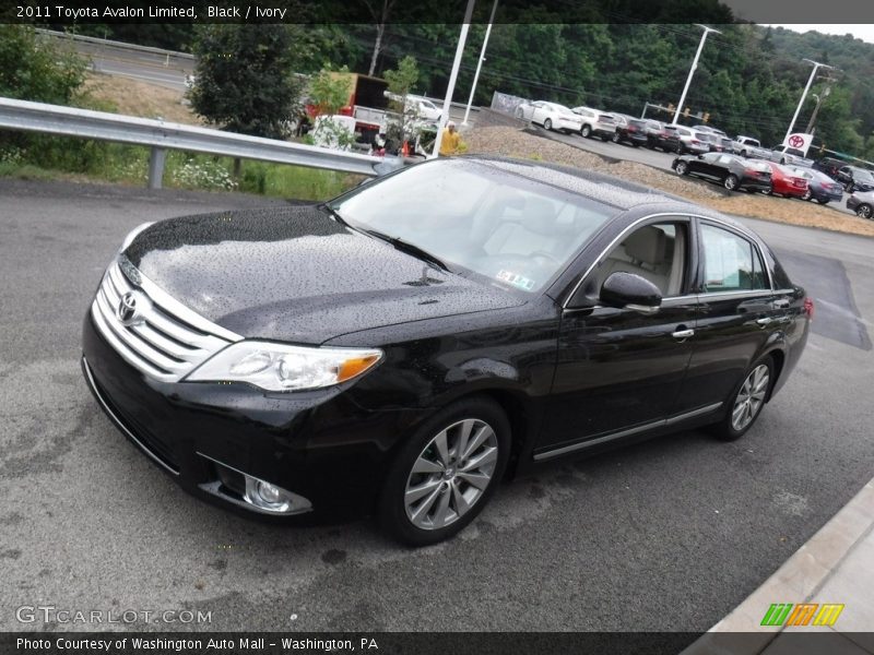 Black / Ivory 2011 Toyota Avalon Limited