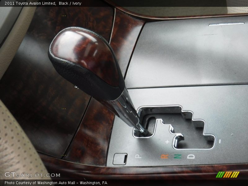 Black / Ivory 2011 Toyota Avalon Limited