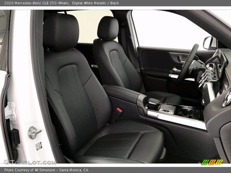 Digital White Metallic / Black 2020 Mercedes-Benz GLB 250 4Matic