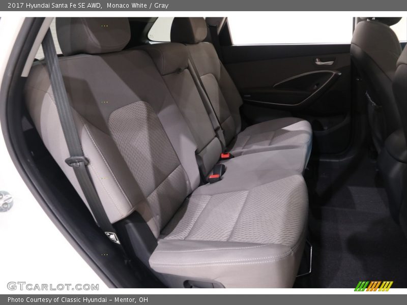 Monaco White / Gray 2017 Hyundai Santa Fe SE AWD