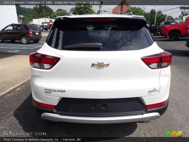 Iridescent Pearl Tricoat / Jet Black 2021 Chevrolet TrailBlazer LT AWD