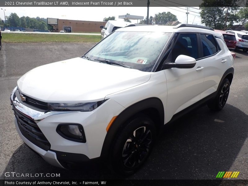 Iridescent Pearl Tricoat / Jet Black 2021 Chevrolet TrailBlazer LT AWD