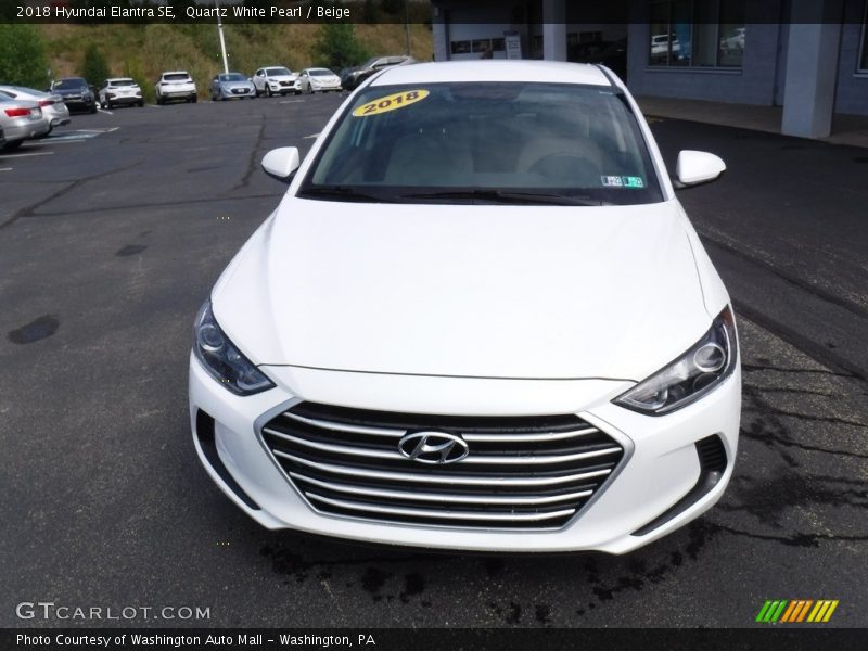 Quartz White Pearl / Beige 2018 Hyundai Elantra SE